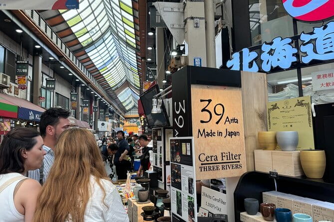 1.5 Hour Food Tour at the Kuromon Market in Osaka - What the guide adds beyond the food