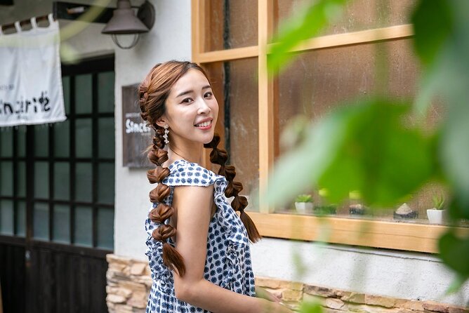 1 Hour Private Photoshoot in Osaka - The photographer’s role matters