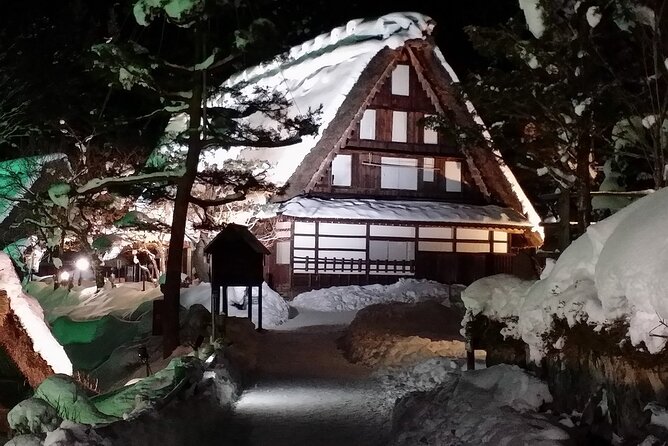 2-Day Bus Tour to Shirakawago & Hida No Sato Winter Illumination - Leaving Osaka at 8:30 in the morning