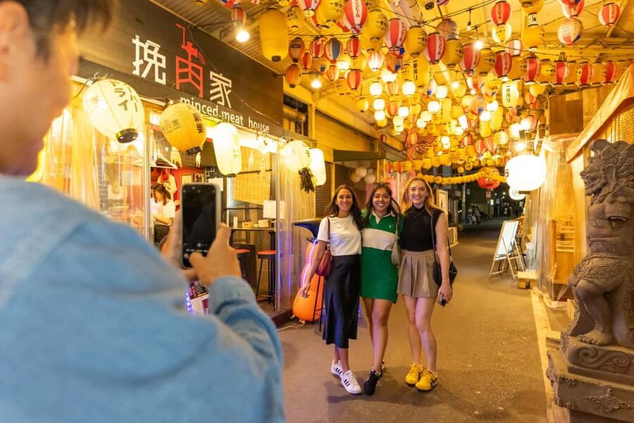 Eat Our Favorites! Osaka’s Backstreet Dining - A closer look at the three-hour rhythm