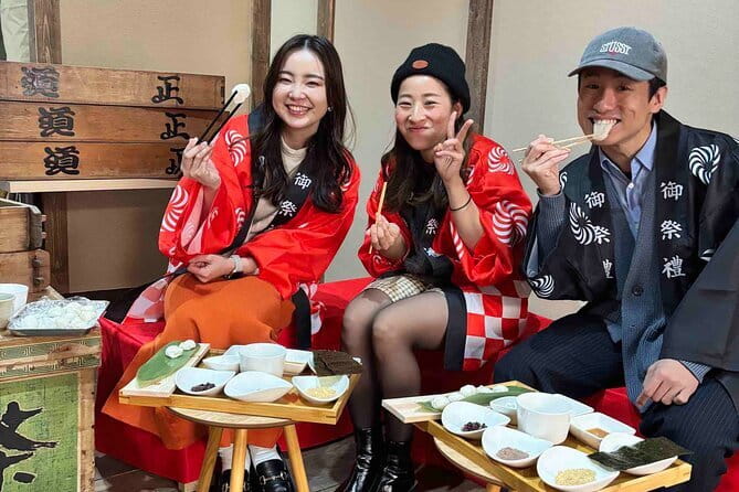 【For adult】Traditional Mochi Pounding Experience with Tasting - Five Toppings, Tea, and a Fresh Taste