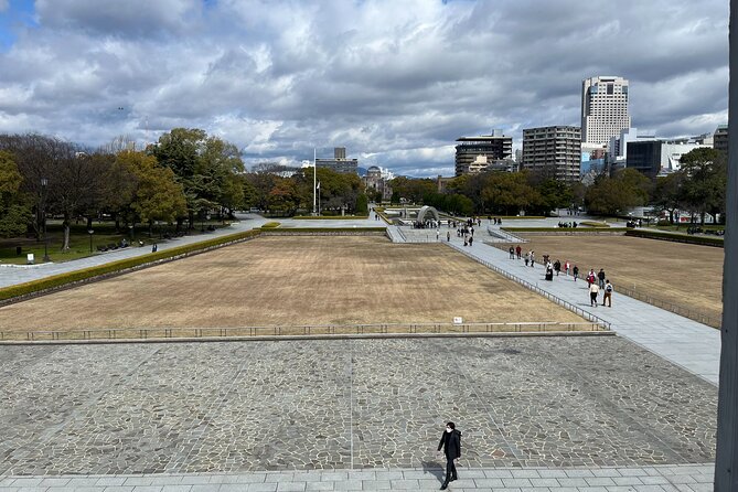 Hiroshima Private Guided Tour from Osaka or Kyoto - Meeting the Shika deer in Omoto Park