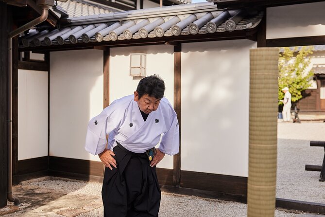 Honor - Experience Samurai & traditional Culture to the fullest - The photo session around Osaka Castle