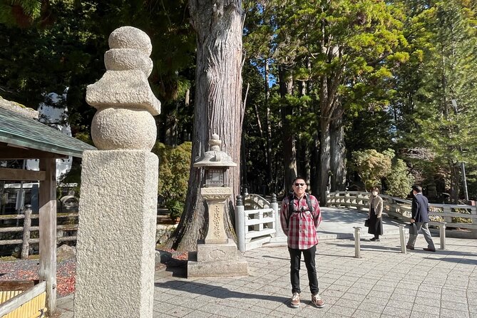 Mt Koya Full Day Tour from Osaka with Licensed Guide and Vehicle - Reihokan Museum for art and religious treasures