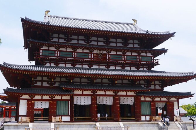 Nara : Private Day Walking Tour (From Osaka/Kyoto Possible) - Feeding Deer in Nara Park