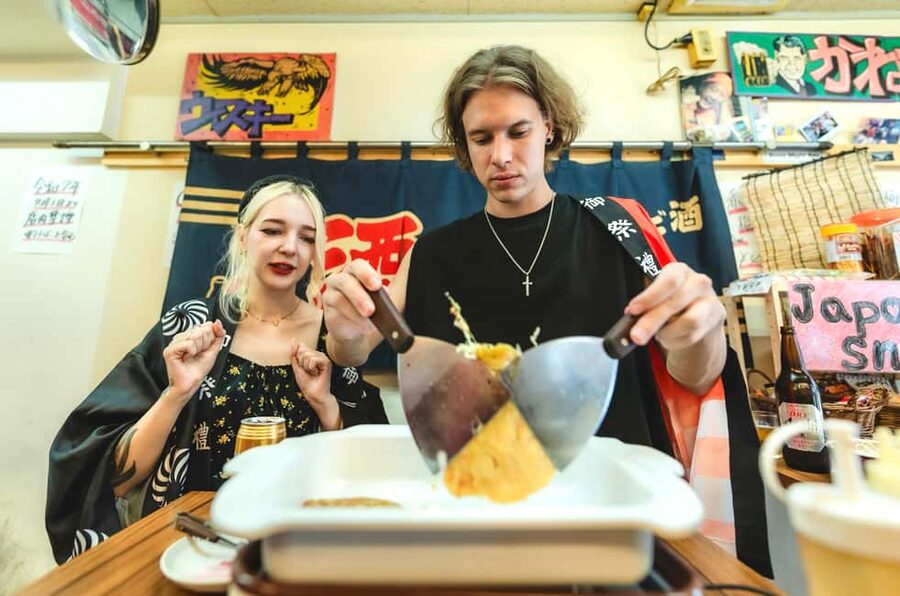 Okonomiyaki&Takoyaki for Families:Osaka Street Food Festival - Dagashi, festival games, and photo time