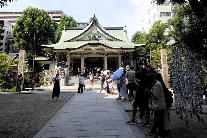 Osaka 4-Hour Walking Tour: Hotspots and Hidden Gems - Why the lion shrine makes such a good beginning