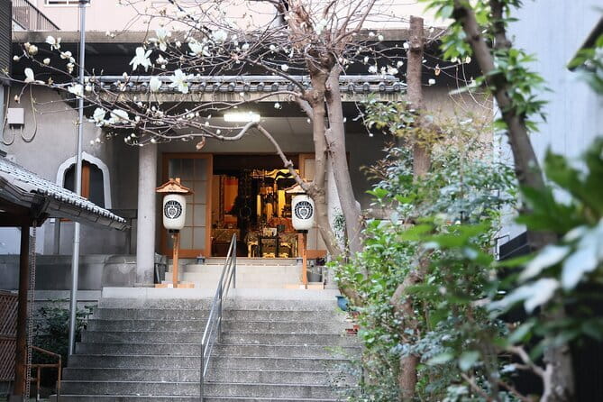 Osaka:Bamboo Healing Massage at the Temple <90-min> - The 90-minute oil massage and bamboo treatment