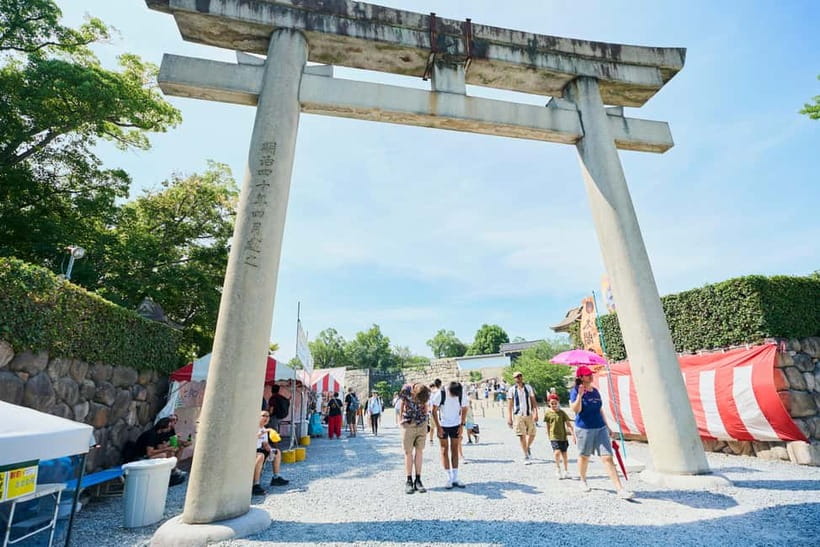Osaka: Castle History Walking Tour / Castle Tower Admission - How an invincible fortress fell