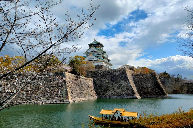 Osaka Castle & Temple Walking Tour with Multilingual Audio Guide - The five-minute subway transfer