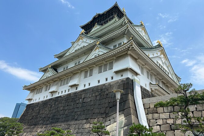 Osaka Castle Walking Tour and Castle Tower Admission - The largest stone and the practical side of construction