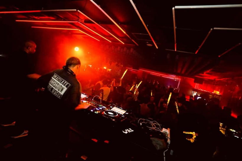 Osaka Dotonbori:GIRAFFE Nightclub Ticket with Drink/VIP Plan - The 10 PM to 4 AM schedule