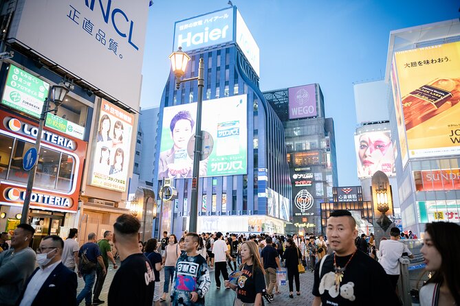 Osaka Dotonbori Night Photoshoot - Private | Pro Photographer - Posing direction for people who feel awkward in photos