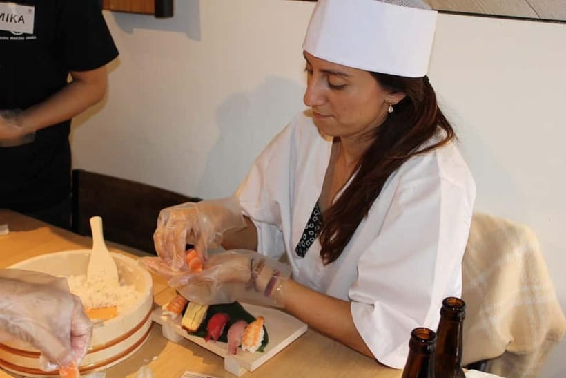 Osaka Dotonbori: Sushi Making Experience - Sake, sushi cosplay, and the fun extras