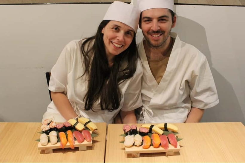 Osaka Dotonbori: Vegan/Vegetarian Sushi Making Experience - Step four: forming the finished sushi