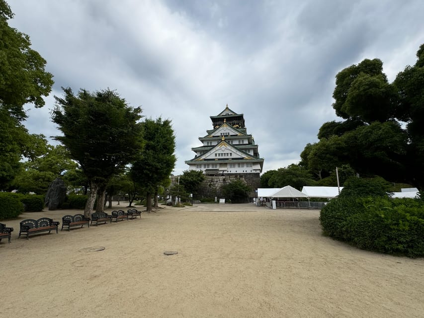 Osaka: Early Morning Osaka Castle Guided Tour, Avoid Crowds - Gokuraku-bashi Bridge Gives You a Useful Finish