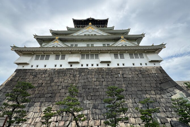 Osaka Early Morning Osaka Castle Tour Avoid Crowds - The castle tower costs extra