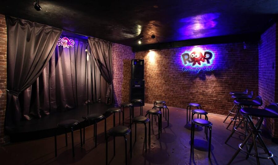Osaka: English Stand Up Comedy Show at Osaka Comedy Club - How the two-hour show usually feels