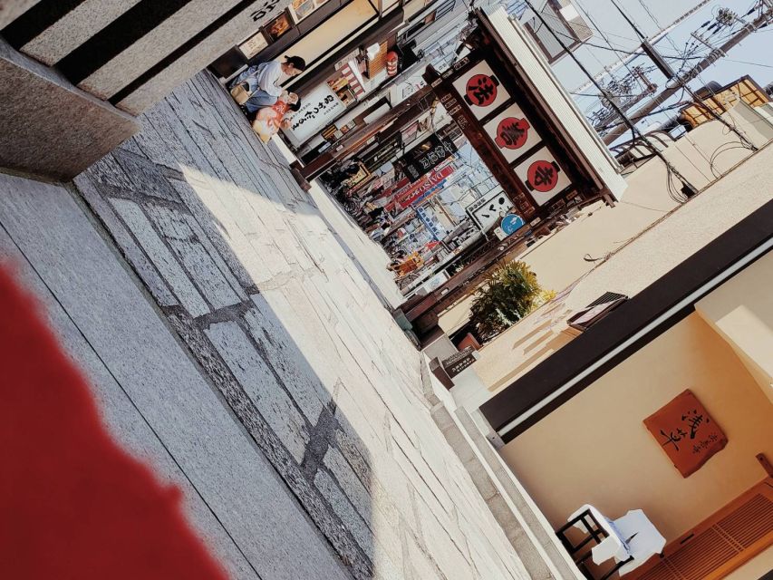 Osaka: Half-day Ultimate Highlights Guided Walking Tour - Kuromon Market is Osaka’s Kitchen in working form