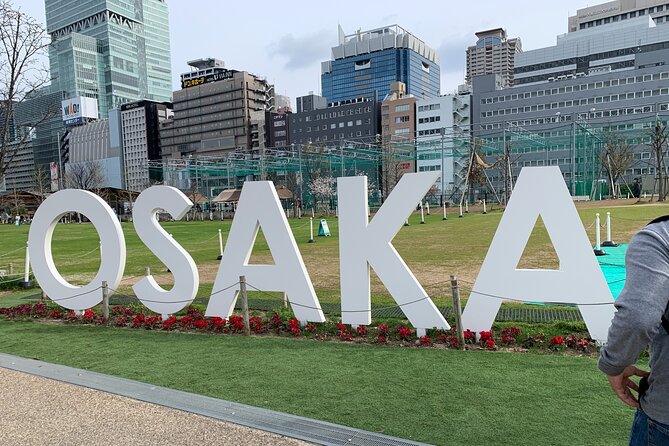 Osaka Highlights: 4Hrs Guided Walking Tour with a Native Expert - The short train ride changes the mood completely