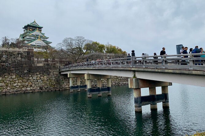 Osaka Highlights: 4Hrs Guided Walking Tour with a Native Expert - Hokoku Shrine and the castle park’s quieter corner