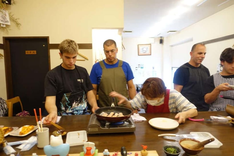Osaka: Japanese Cooking Class with Matcha Experience - A convenient stop near Osaka Castle