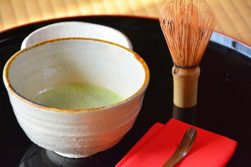 Osaka; Japanese Tea ceremony experience, Macha and Sencha - Entering the tatami room in Osaka