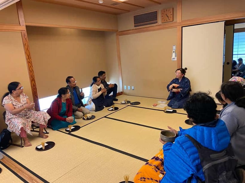 Osaka; Japanese Tea ceremony experience, Macha and Sencha - Adding a yukata for photographs