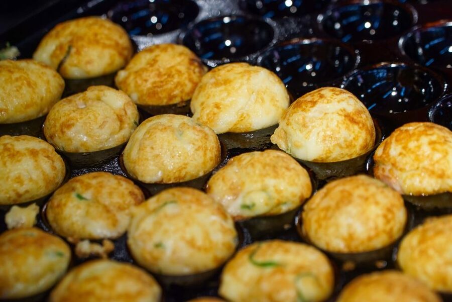 Osaka: Kuromon Market Food Walking Tour (6 stops, 6 tastes) - Sennichimae Doguyasuji Shotengai: Osaka’s kitchenware street