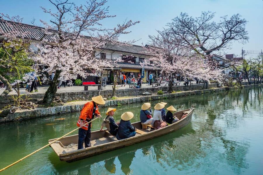 Osaka/Kyoto: Arashiyama, Nara Park, Fushimi Shrine Tour - Who should book this day trip?