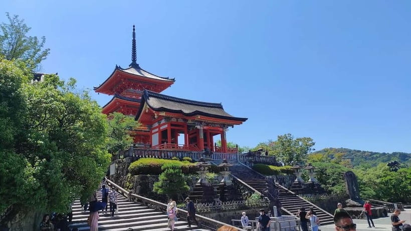 Osaka: Kyoto & Uji Historical Sites and Scenic Delights Tour - Ninenzaka, where the walk becomes the attraction