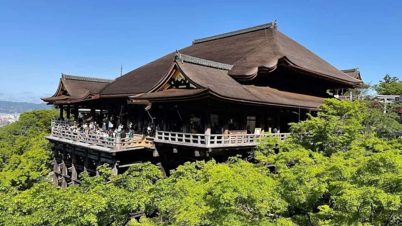 Osaka: Kyoto & Uji Historical Sites and Scenic Delights Tour - Yasaka Koshindo and its colorful talismans