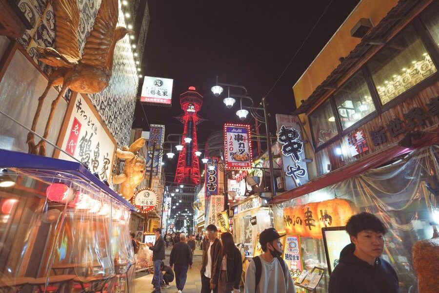 Osaka: Local Foodie Tour in Dotonbori and Shinsekai - Six kushikatsu skewers in the neighborhood that made them famous