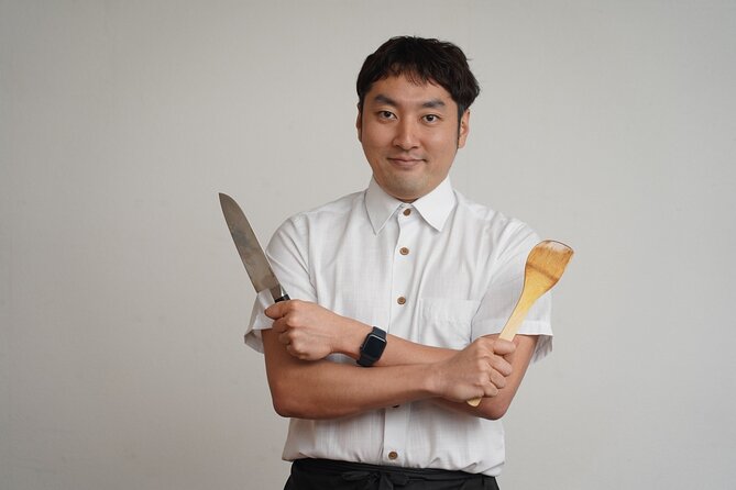 Osaka Market Tour & Cooking Class with Local Expert Masato/Shohei - Choosing sushi, curry, or character bento