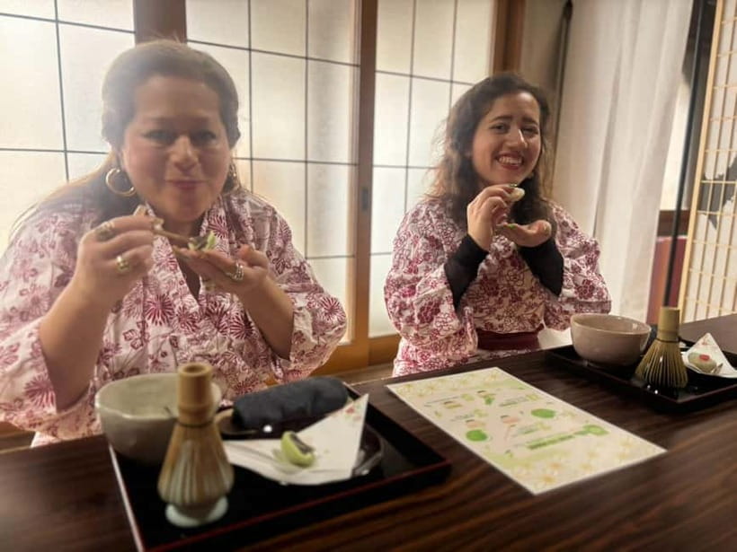 Osaka: Mind & Spirit Balance Temple Reiki Healing - The yukata photo is a modest but useful extra