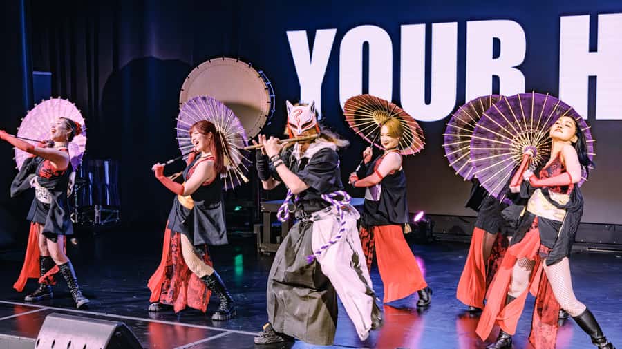 OSAKA NIGHT FUSION Japanese Taiko Kabuki Samurai Dance Show - Who will enjoy Osaka Night Fusion most?