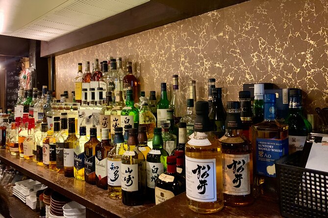 Osaka Nights: Ultimate Pub Bar Crawl with an Expert Local Guide - Stop one: Shinsaibashi-suji and the first izakaya