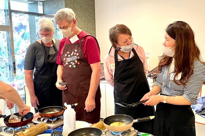 Osaka Okonomiyaki Cooking Experience! - Keiko’s teaching style and the local welcome