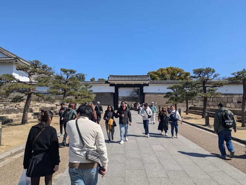 Osaka: Osaka Castle Guided Tour with Local Guide - Key points to know before you book