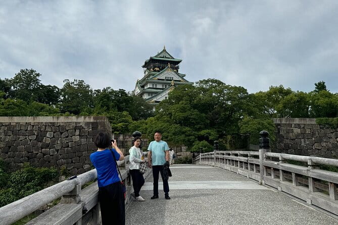 Osaka: Osaka Castle Tower Private Guided Tour in 90 Minutes - Floor by Floor, Then Up to the Osaka View
