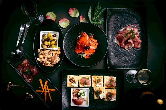 Osaka: PICCADILLY PREMIUM DINNER SHOW&NIGHTCLUB with Tasting - Choosing between the 5,000-yen and 8,000-yen courses