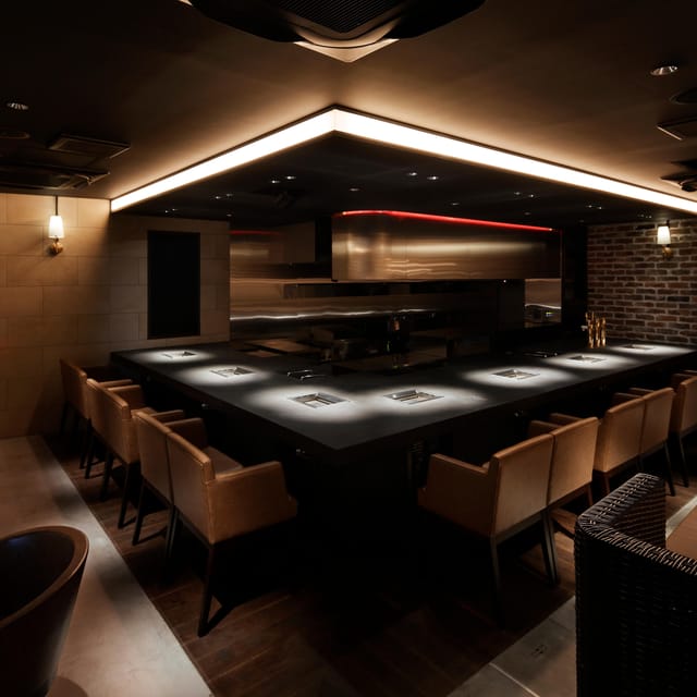 Osaka: Premium Wagyu Yakiniku at Nikuoroshi Mannoya Bettei - How the yakiniku meal works