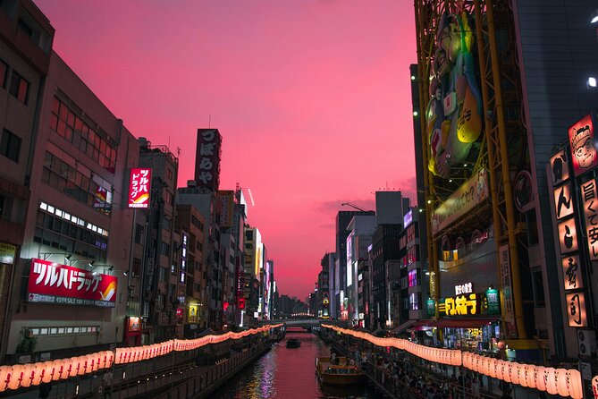 Osaka Private Hightlights Tour Customizable & English Driver - Tsutenkaku and the old Shinsekai mood