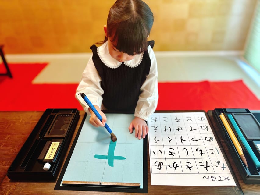Osaka: Private Japanese Calligraphy Experience - A quiet private setting in the middle of Osaka