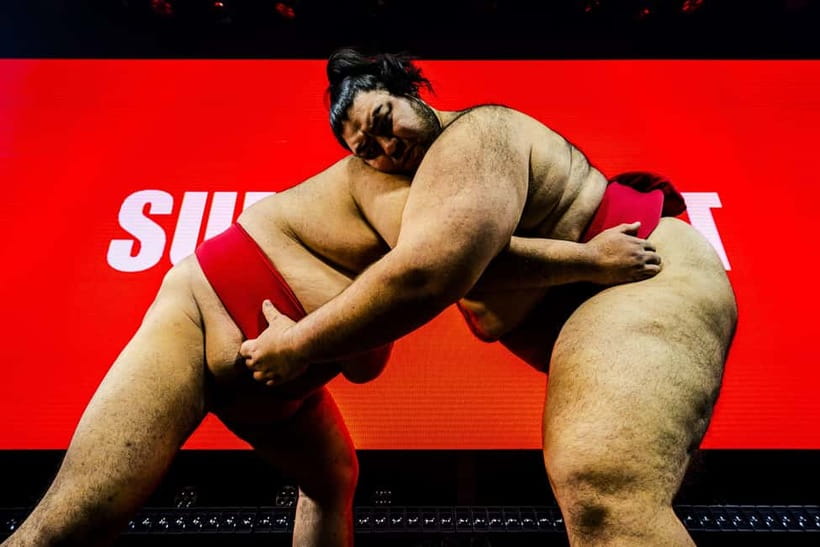 Osaka:SUMO BEATS SHOWCASE: Taiko Drum and Wagyu burger! - Learning the basics before the match