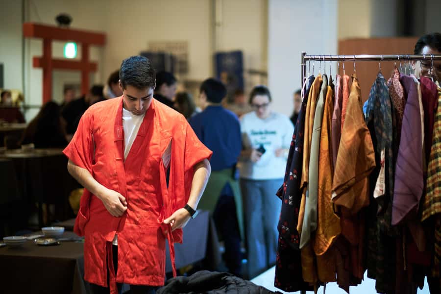 Osaka: Sumo Show & Experience w/ Optional Kimono & Hot Pot - The haori area and the option to buy a kimono