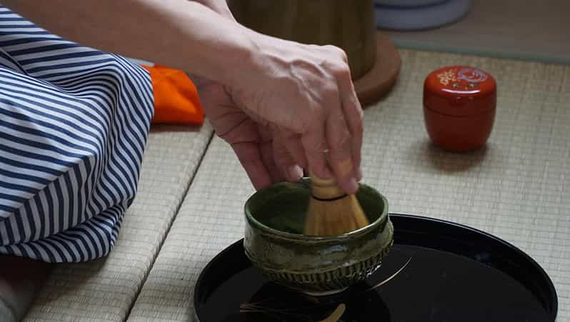 Osaka: Tea Ceremony and Matcha Tea Bowl Making Workshop - Why this Osaka workshop feels different