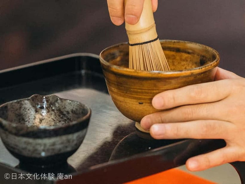 Osaka: Traditional Tea Ceremony Experience - A short tea break with a hands-on finish