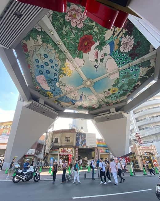 Osaka: Tsutenkaku Tower Entry Ticket - Neon latticework and photo opportunities