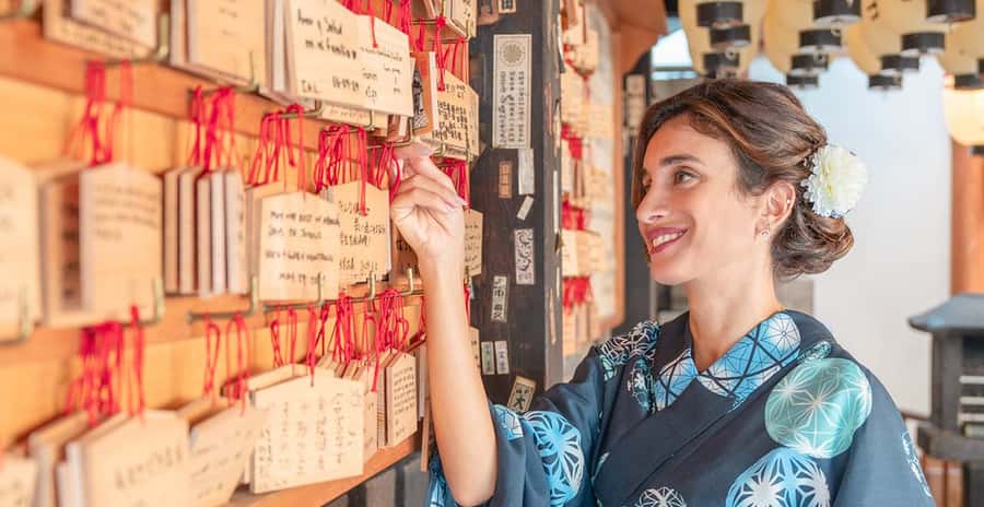 Osaka: Yukata Rental 90mins Plan for Adults - What the $21 price really covers